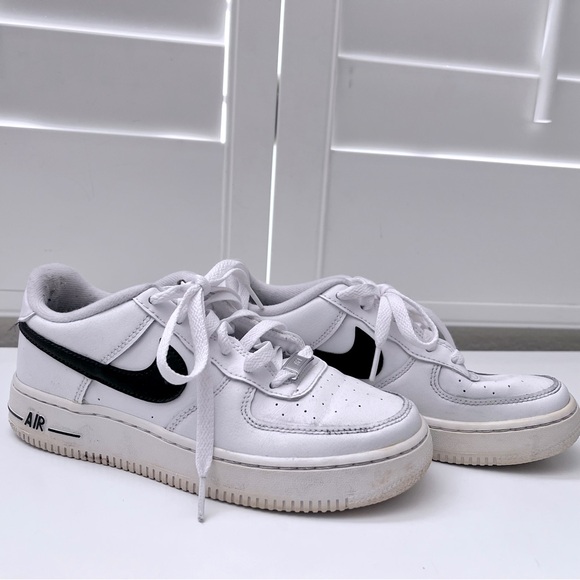 Nike Other - 📚Nike - White with Black Swoosh Air Force One Shoes